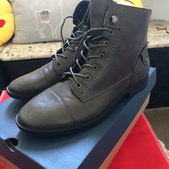 Bass Gray Ankle Boots - Picture 1 of 8